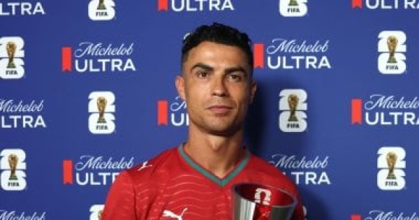 بعمر 41 عام ا رونالدو أفضل لاعب في مباراة البرتغال وكرواتيا بكأس العالم بعمر 41 عام ا رونالدو أفضل لاعب في مباراة البرتغال وكرواتيا بكأس العالم
