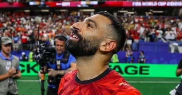 شاهد رئيس بشكتاش يتفاعل مع هتافات الجماهير يا الله بسم الله محمد صلاح شاهد رئيس بشكتاش يتفاعل مع هتافات الجماهير يا الله بسم الله محمد صلاح
