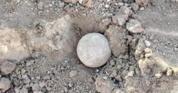 اكتشاف كرة حجرية غامضة من عصور ما قبل التاريخ بأذربيجان