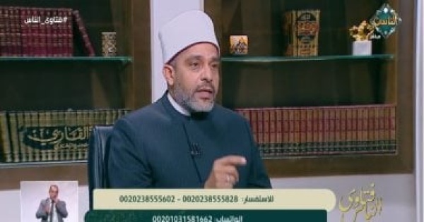 هل استخدام الهاتف أثناء خطبة الجمعة ي بطل الصلاة أمين الفتوى يجيب