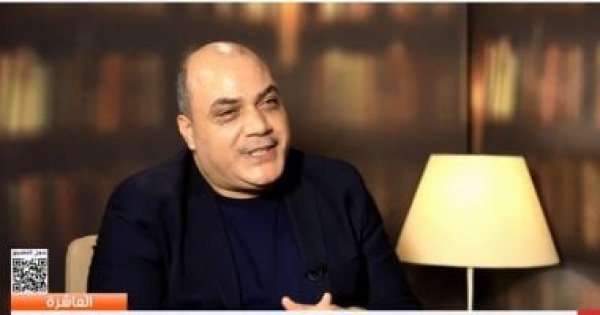 محمد الباز لـ العاشرة لقب الباز أفندي لا يزعجني ويرتد على أصحابه