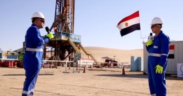 صباح الخير يا مصر يوثق رحلة إنتاج النفط في الصحراء الغربية صباح الخير يا مصر يوثق رحلة إنتاج النفط في الصحراء الغربية