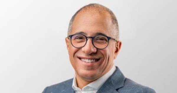 أحمد شلبي خلال لقائه مع عمرو أديب الاقتصاد الأزرق يقود استراتيجية تطوير مصر لبناء وجهات عمرانية وساحلية متكاملة باستثمارات تتجاوز 260 مليار جنيه أحمد شلبي خلال لقائه مع عمرو أديب الاقتصاد الأزرق يقود استراتيجية تطوير مصر لبناء وجهات عمرانية وساحلية متكاملة باستثمارات تتجاوز 260 مليار جنيه