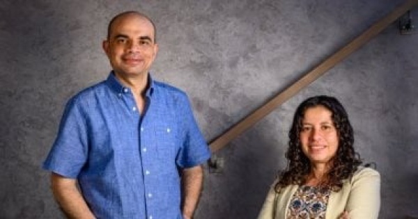 مصريان فى القائمة القصيرة لجائزة معهد العالم العربي للتصميم الحرف اليدوية مصريان فى القائمة القصيرة لجائزة معهد العالم العربي للتصميم الحرف اليدوية