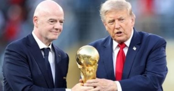 142 ساعة في الجو إنفانتينو يقطع 100 ألف كم لمتابعة كأس العالم 2026 142 ساعة في الجو إنفانتينو يقطع 100 ألف كم لمتابعة كأس العالم 2026