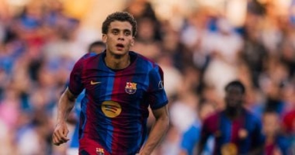 حمزة عبد الكريم موهبة الأهلي تبهر برشلونة وتمنح حسام حسن الأمل