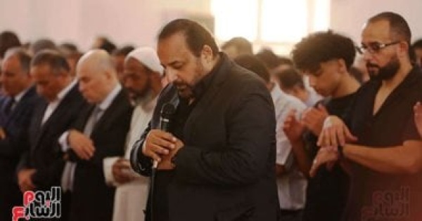 تشييع جثمان والدة النائب محمد شبانة لدفنها بمقابر الأسرة صور تشييع جثمان والدة النائب محمد شبانة لدفنها بمقابر الأسرة صور
