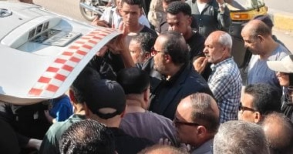 الصحفى كامل كامل يشارك فى عزاء والدة النائب محمد شبانة بمسجد عمر مكرم الصحفى كامل كامل يشارك فى عزاء والدة النائب محمد شبانة بمسجد عمر مكرم