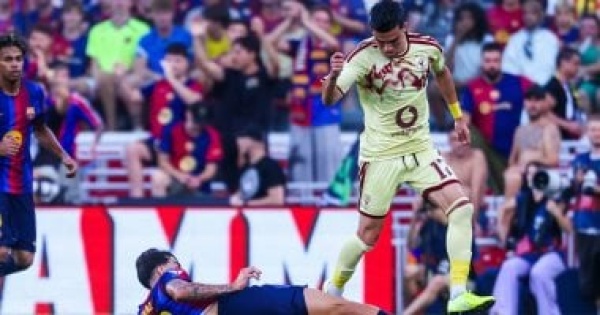 5 أرقام تاريخية من مباراة الأهلي وبرشلونة فى كأس خوان جامبر