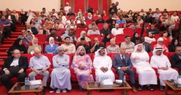 لغة أصيلة وتنوع الإيقاعات بقصائد بيت الشعر بالشارقة لغة أصيلة وتنوع الإيقاعات بقصائد بيت الشعر بالشارقة