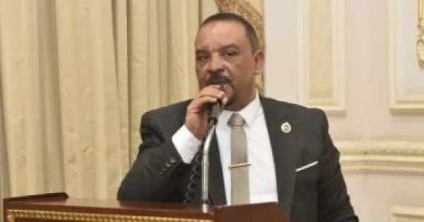 أحمد حافظ الفجيرة العلمين نموذج لاستثمارات تصنع قيمة مضافة للاقتصاد الوطني أحمد حافظ الفجيرة العلمين نموذج لاستثمارات تصنع قيمة مضافة للاقتصاد الوطني
