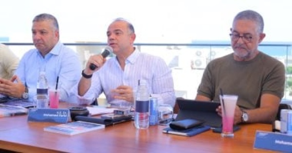 وزير الاستثمار يلتقى ممثلى شركات الخدمات اللوجستية لبحث سبل تعزيز قدراتها وزير الاستثمار يلتقى ممثلى شركات الخدمات اللوجستية لبحث سبل تعزيز قدراتها