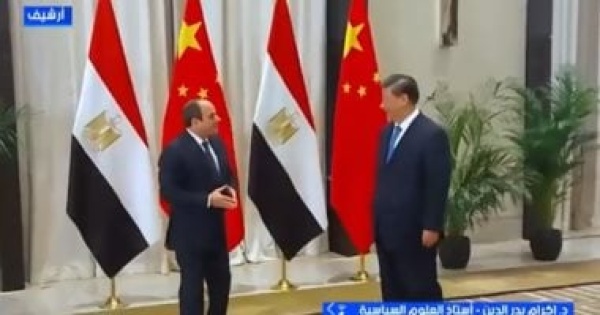 أستاذ علوم سياسية قناة السويس تعزز التعاون الاقتصادي مع بكين