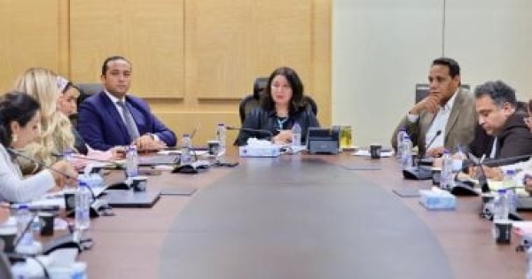 التحالف الوطنى يستعرض تشغيل 47 مركز ا لتنمية الأسرة والطفولة بقرى حياة كريمة التحالف الوطنى يستعرض تشغيل 47 مركز ا لتنمية الأسرة والطفولة بقرى حياة كريمة