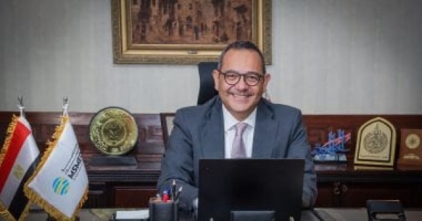 افتتاح الدورة الـ8 لمعرض تراثنا للحرف اليدوية والتراثية بالتجمع بحضور 1000 عارض
