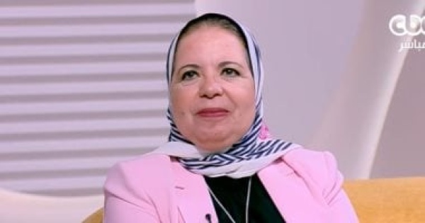 برلمانية تطالب بالرقابة على مصروفات المدارس