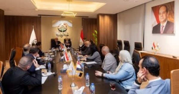 حزب الجبهة الوطنية يبحث رؤية متكاملة لتنظيم السوق العقاري حزب الجبهة الوطنية يبحث رؤية متكاملة لتنظيم السوق العقاري
