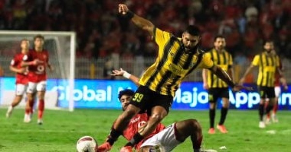 المقاولون العرب يتقدم 1 0 على الشرقية إنبى فى الشوط الأول بالدورى المقاولون العرب يتقدم 1 0 على الشرقية إنبى فى الشوط الأول بالدورى