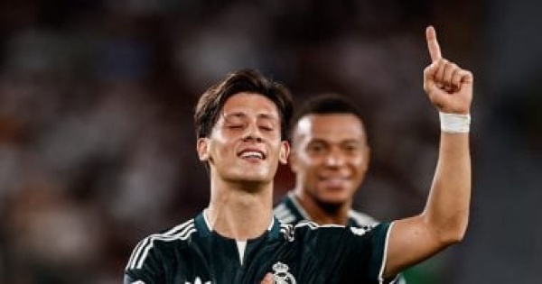 إلتشى ضد ريال مدريد ثنائية لمبابى فى الشوط الأول بالدورى الإسبانى إلتشى ضد ريال مدريد ثنائية لمبابى فى الشوط الأول بالدورى الإسبانى