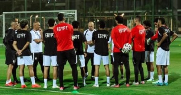 منتخب مصر يخوض تدريباته فى التاسعة مساء استعدادا لـ أنجولا وجنوب السودان