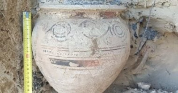 اكتشاف مقبرة بيسينية عمرها 2500 عام فى إيطاليا