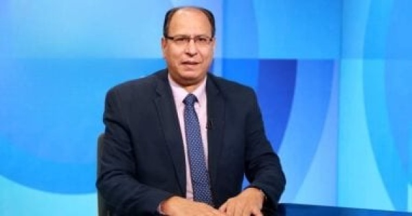 مناقشة نصف حليم الآخر لـ عادل السنهورى بمعرض أبوظبى للكتاب