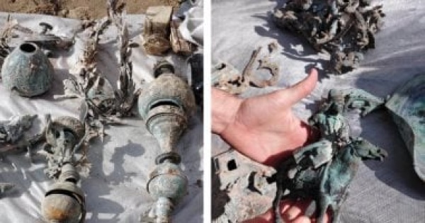 بينها قطعة أحدثت جدلا اكتشاف كنوز أثرية تحت موقف سيارات فى بولندا
