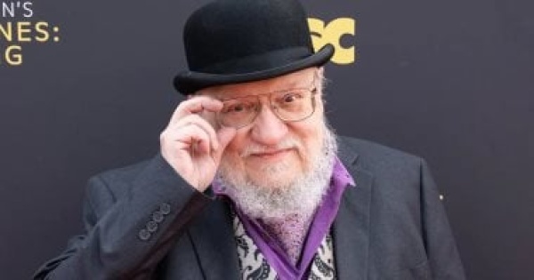 قبل game of thrones مهن غريبة عمل بها جورج آر آر مارتن لكسب لقمة العيش