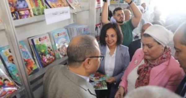 هشام عطوة معرض الكتاب بقصر ثقافة الشلاتين يرسخ دوره فى خدمة أبناء المدينة هشام عطوة معرض الكتاب بقصر ثقافة الشلاتين يرسخ دوره فى خدمة أبناء المدينة