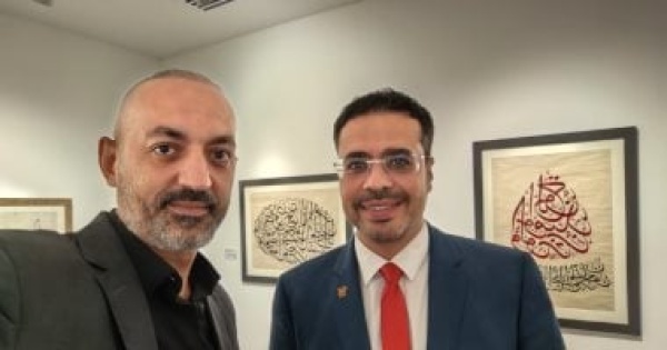 الفنان بلال مختار بملتقى الشارقة للخط التكوين جزء من الدلالة والمعنى