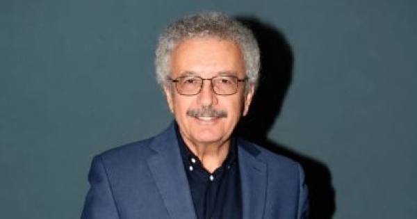 إبراهيم نصر الله يتسلم جائزة نيوستاد العالمية للآداب ويهديها إلى غزة إبراهيم نصر الله يتسلم جائزة نيوستاد العالمية للآداب ويهديها إلى غزة