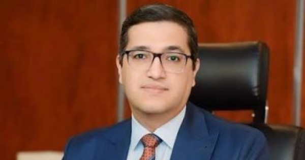أسامة السعيد السوشيال ميديا تخلق وعيا موازيا وزائفا لدى الأجيال الجديدة أسامة السعيد السوشيال ميديا تخلق وعيا موازيا وزائفا لدى الأجيال الجديدة