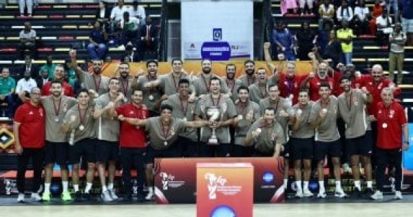 يد الأهلي في العلالي الرجال يحصدون اللقب الأفريقي التاسع والسيدات يكسرن صيام 47 عاما يد الأهلي في العلالي الرجال يحصدون اللقب الأفريقي التاسع والسيدات يكسرن صيام 47 عاما
