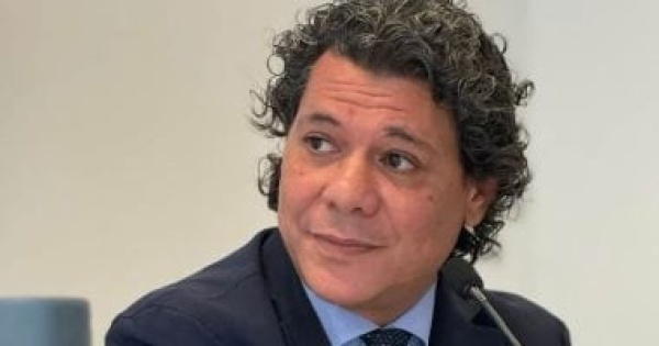 جامعة لايدن تستضيف الناقد المصرى الدكتور وائل فاروق أستاذ ا زائر ا جامعة لايدن تستضيف الناقد المصرى الدكتور وائل فاروق أستاذ ا زائر ا