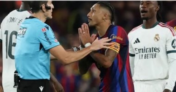 عادل عقل يرصد صافرة مارتينيز ترسخ عقدة برشلونة أمام ريال مدريد للمرة الـ4 عادل عقل يرصد صافرة مارتينيز ترسخ عقدة برشلونة أمام ريال مدريد للمرة الـ4