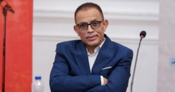 مصطفى عبيد مصطفى أمين جذبنى لكتب الكبار والكتابة لا تتحسن إلا بالقراءة مصطفى عبيد مصطفى أمين جذبنى لكتب الكبار والكتابة لا تتحسن إلا بالقراءة