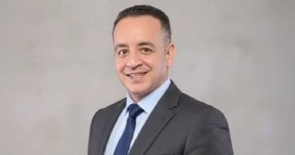 عمرو المنوفى الذكاء الاصطناعى يمكنه المساعدة ولكنه يفتقد الإنسانية