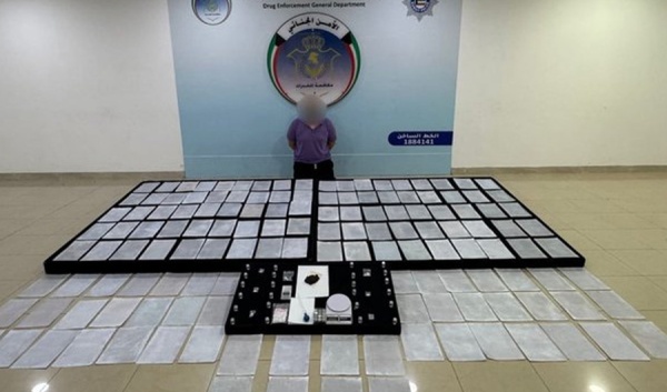 الداخلية ضبط 3 مواطنين بحوزتهم كوكايين وحشيش ومؤثرات عقلية