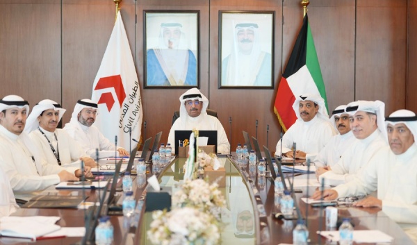 وزير الدفاع تطوير منظومة الطيران المدني وتعزيز جاهزيتها