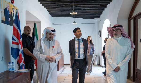 سفير المملكة المتحدة قدسي رشيد يزور بيت ديكسون