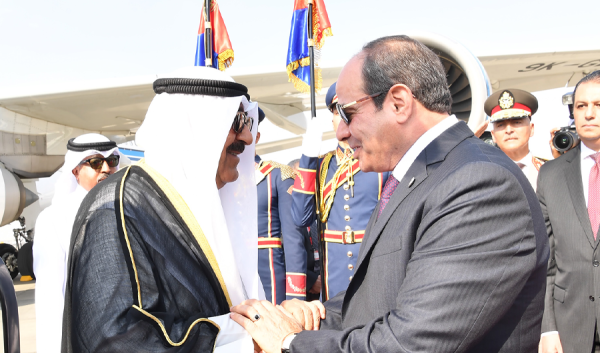 السيسي مؤكدا لسمو الأمير مصر تقف بجانب الكويت لحفظ أمنها وسيادتها