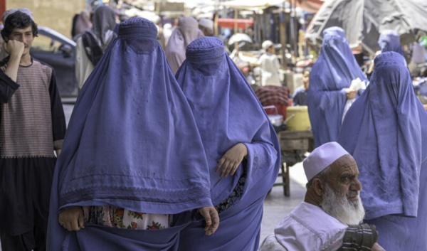 أفغانستان قيود طالبان على النساء تفاقم ركود الأسواق في هرات أفغانستان قيود طالبان على النساء تفاقم ركود الأسواق في هرات
