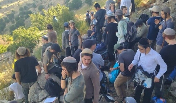 جيش الاحتلال منعنا مجموعة من المواطنين من عبور الحدود إلى سوريا جيش الاحتلال منعنا مجموعة من المواطنين من عبور الحدود إلى سوريا