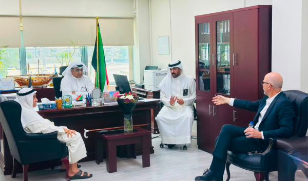 التجارة تبحث مع ممثلي شركات الشحن تداعيات ارتفاع تكاليف النقل على توريد البضائع واستقرار الأسعار التجارة تبحث مع ممثلي شركات الشحن تداعيات ارتفاع تكاليف النقل على توريد البضائع واستقرار الأسعار