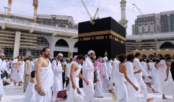 السعودية وزارة الحج لمعتمري المتعددة صلاحية التأشيرة لا تغني عن حجز باقي الخدمات السعودية وزارة الحج لمعتمري المتعددة صلاحية التأشيرة لا تغني عن حجز باقي الخدمات