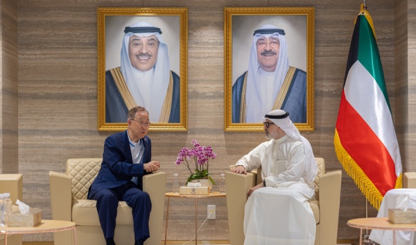 وزير الخارجية يبحث مع الأمين العام السابق للأمم المتحدة آخر التطورات الإقليمية والدولية وزير الخارجية يبحث مع الأمين العام السابق للأمم المتحدة آخر التطورات الإقليمية والدولية
