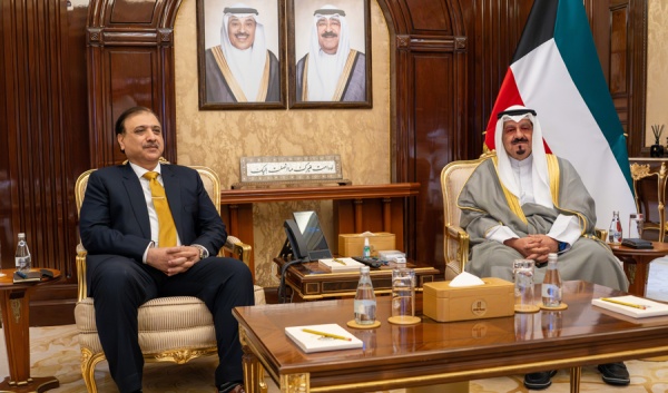رئيس مجلس الوزراء يستقبل مستشار الأمن القومي والمدير العام للإستخبارات المشتركة الباكستاني رئيس مجلس الوزراء يستقبل مستشار الأمن القومي والمدير العام للإستخبارات المشتركة الباكستاني