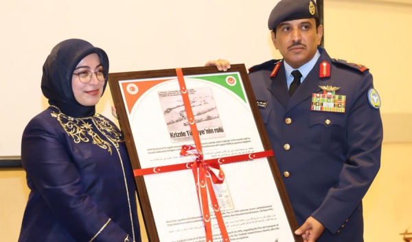السفيرة التركية تؤكد عمق العلاقات مع الكويت وتنامي التعاون الثنائي في مختلف المجالات السفيرة التركية تؤكد عمق العلاقات مع الكويت وتنامي التعاون الثنائي في مختلف المجالات