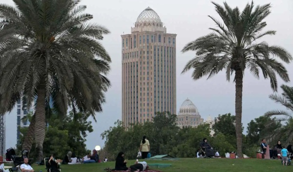 فيتش تزيل قطر من المراقبة السلبية وتؤكد تصنيفها عند aa