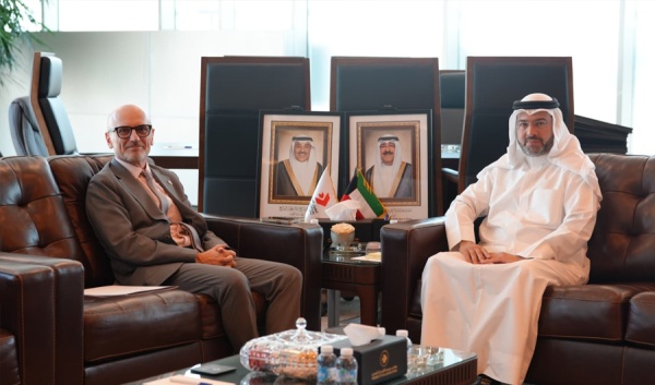 رئيس الطيران المدني يبحث مع السفير الإيطالي تعزيز التعاون في قطاع الطيران رئيس الطيران المدني يبحث مع السفير الإيطالي تعزيز التعاون في قطاع الطيران